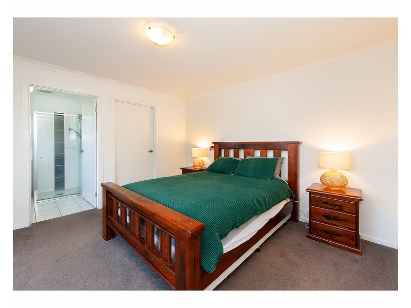 1/3 Victor Place, Lavington NSW 2641