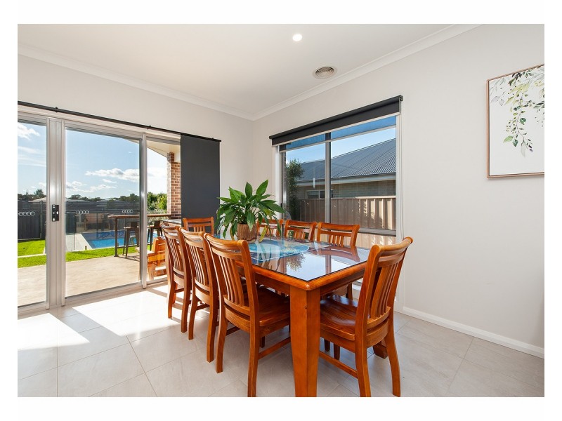 19 Zeil Circuit, Thurgoona NSW 2640