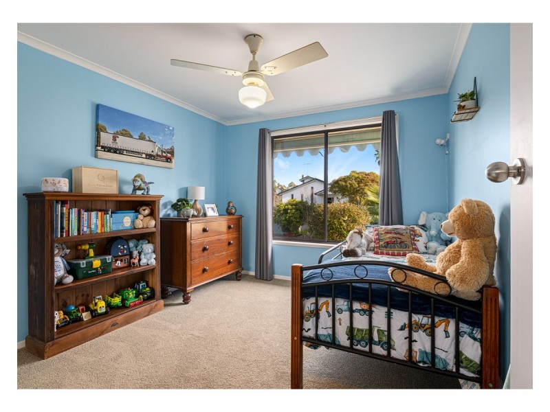 390 Red Hill Court, Lavington NSW 2641