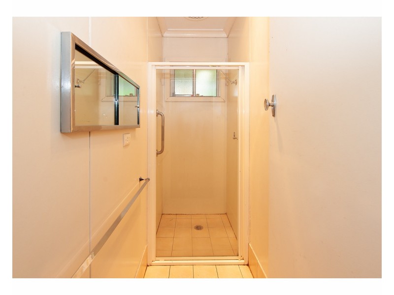 303 Kim Avenue, East Albury NSW 2640