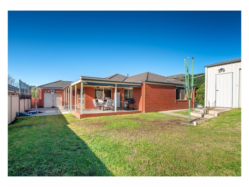 15 Mountain Way, Lavington NSW 2641