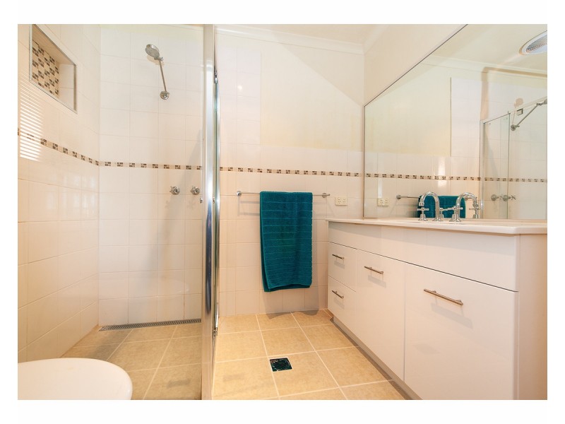 15 Mountain Way, Lavington NSW 2641