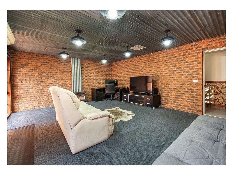 284 Tracy Street, Lavington NSW 2641