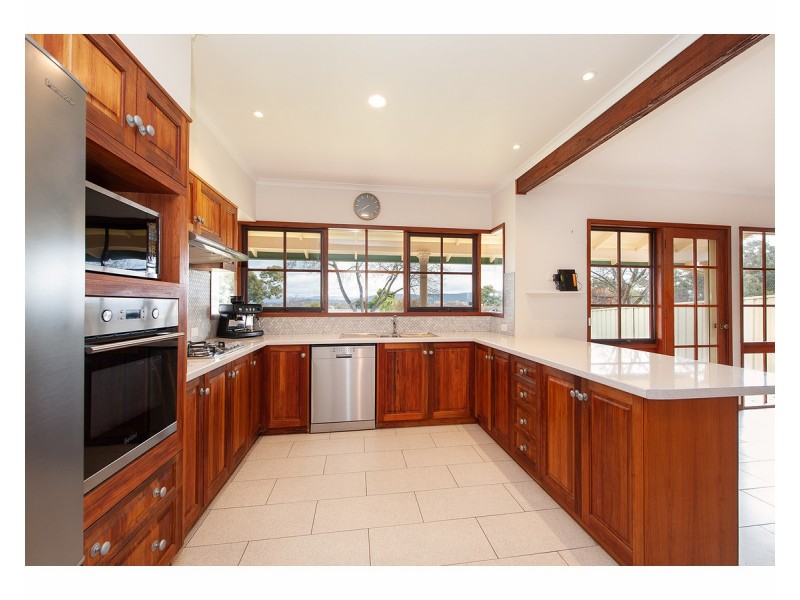 284 Tracy Street, Lavington NSW 2641
