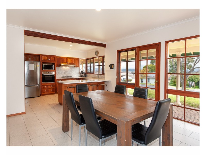 284 Tracy Street, Lavington NSW 2641