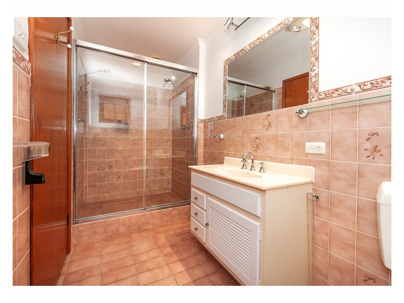 284 Tracy Street, Lavington NSW 2641