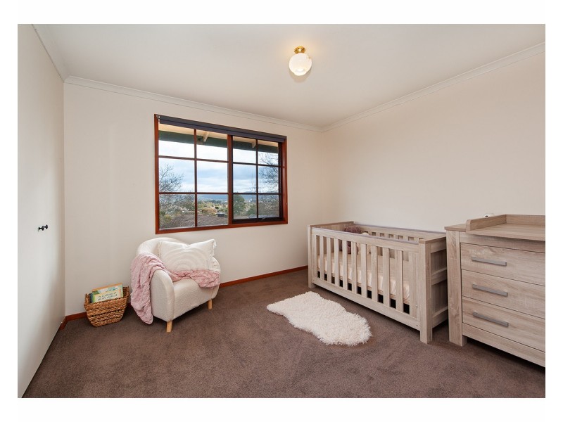 284 Tracy Street, Lavington NSW 2641