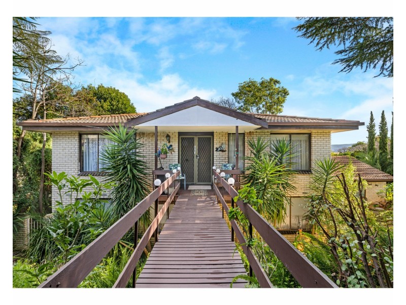 275 Highview Crescent, Lavington NSW 2641