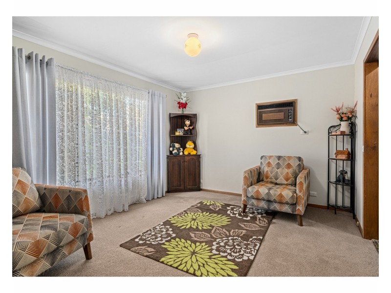 275 Highview Crescent, Lavington NSW 2641