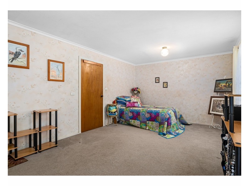 275 Highview Crescent, Lavington NSW 2641