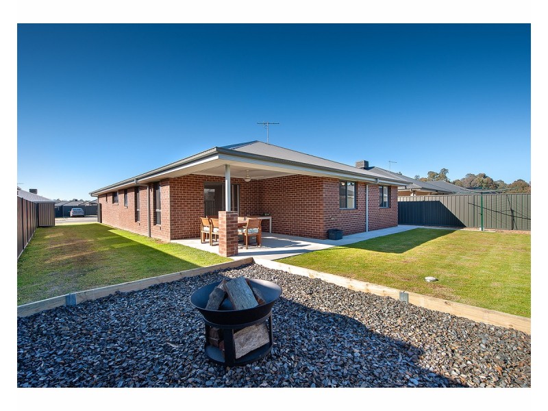 30 Devitt Way, Killara VIC 3691
