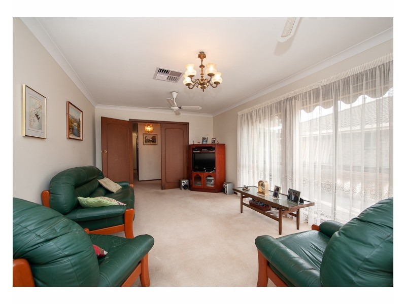 479 Laramee Drive, Lavington NSW 2641