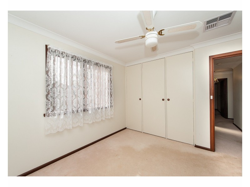 479 Laramee Drive, Lavington NSW 2641