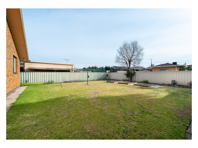 479 Laramee Drive, Lavington NSW 2641