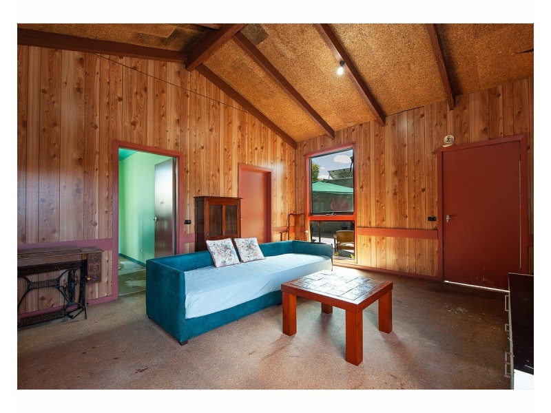 385 Macauley Street, South Albury NSW 2640