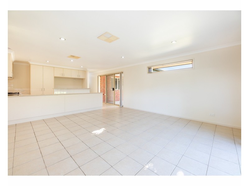 14 Cormorant Avenue, Bandiana VIC 3694