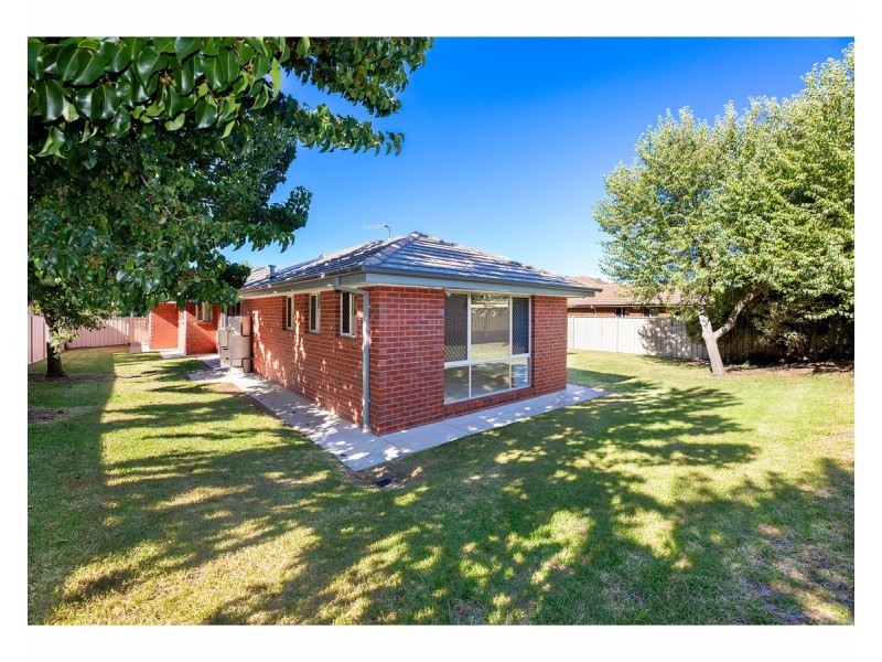 14 Cormorant Avenue, Bandiana VIC 3694