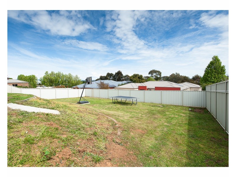 107 Forest Drive, Thurgoona NSW 2640