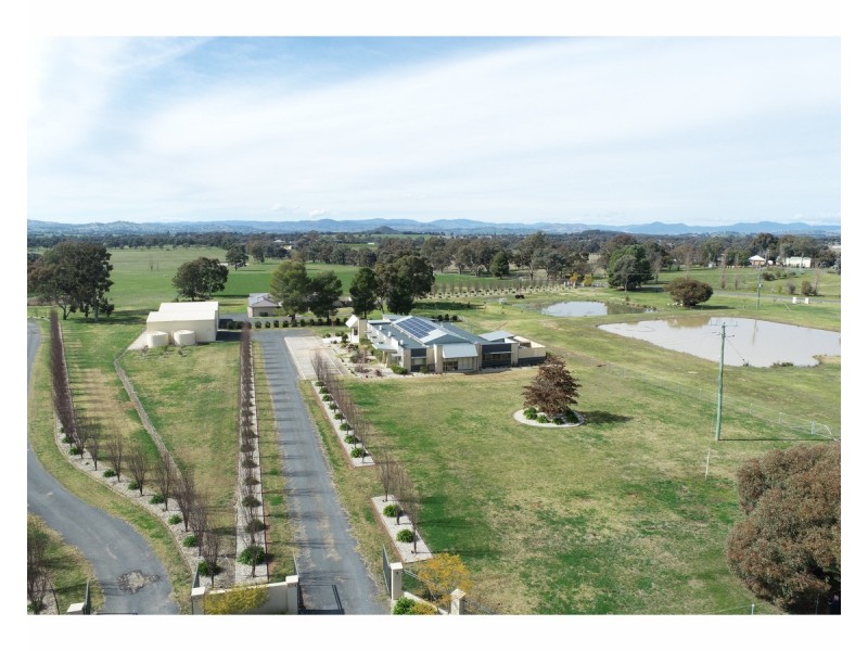 634 Gerogery Road, Table Top NSW 2640