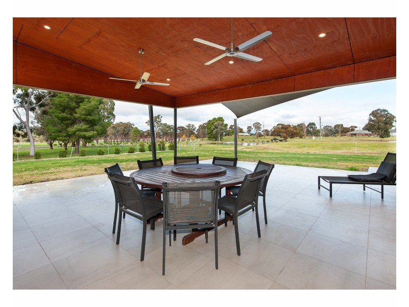 634 Gerogery Road, Table Top NSW 2640