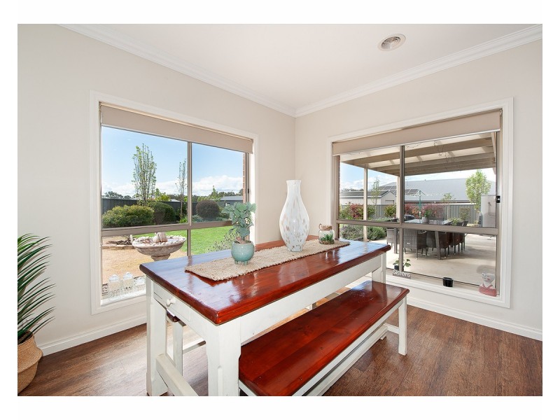 18 Kakadu Court, Thurgoona NSW 2640