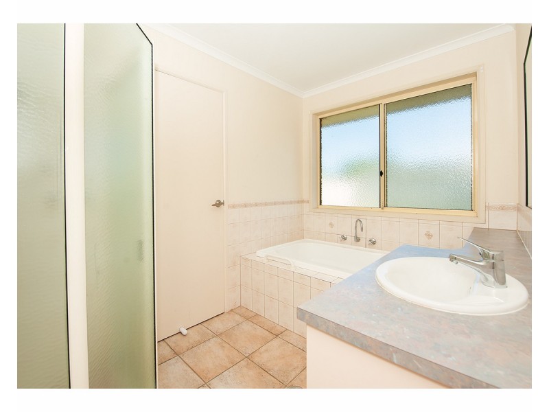 25 Wattletree Road, Lavington NSW 2641