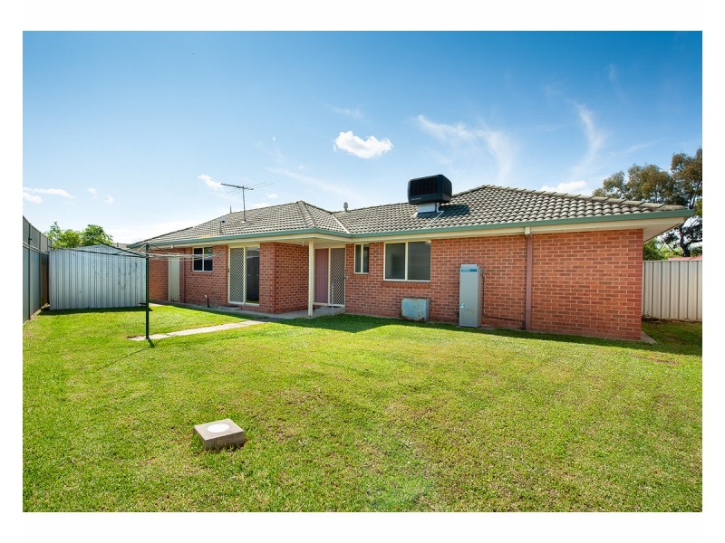 25 Wattletree Road, Lavington NSW 2641