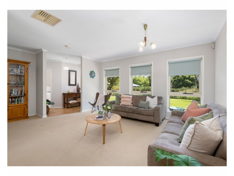 651 Pearsall Street, Lavington NSW 2641