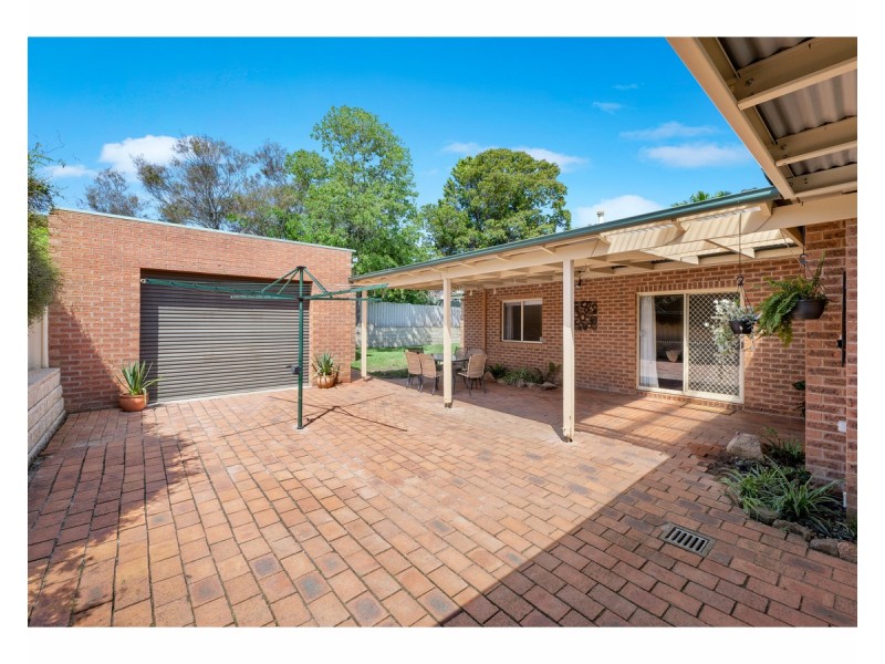 651 Pearsall Street, Lavington NSW 2641