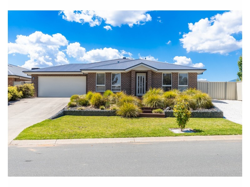 130 Pickworth Street, Thurgoona NSW 2640