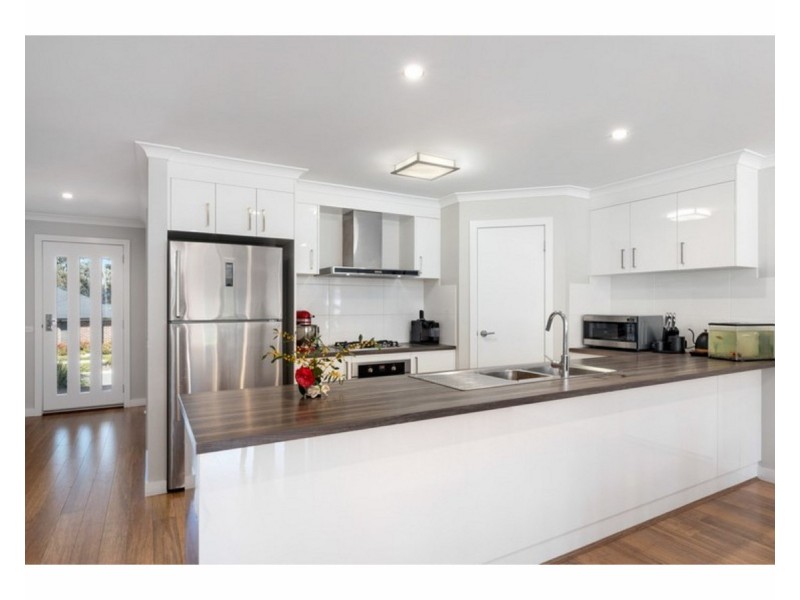 130 Pickworth Street, Thurgoona NSW 2640