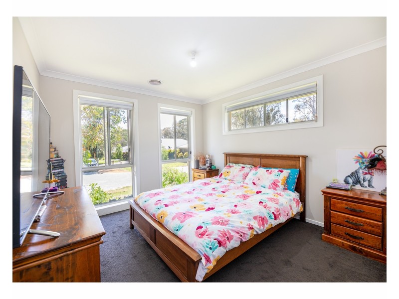 31 Weissel Court, Thurgoona NSW 2640