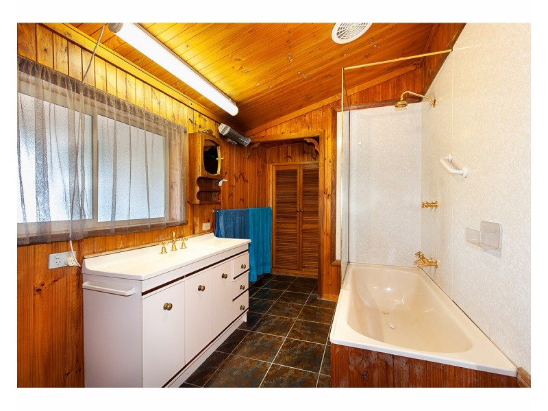 433 Bevan Street, Lavington NSW 2641