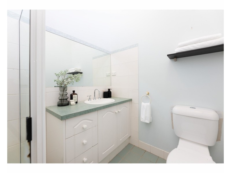 335 Parkland Crescent, Lavington NSW 2641