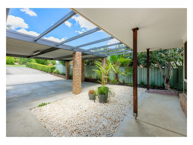 44 Falcon Circuit, West Wodonga VIC 3690