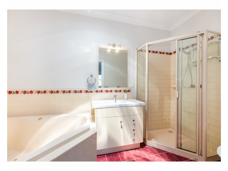 1 Eberle Close, Thurgoona NSW 2640