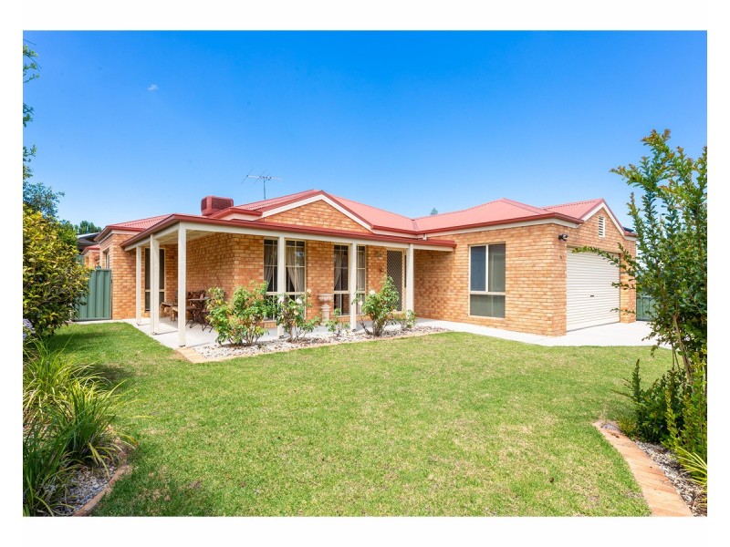 16 Telopea Street, Thurgoona NSW 2640