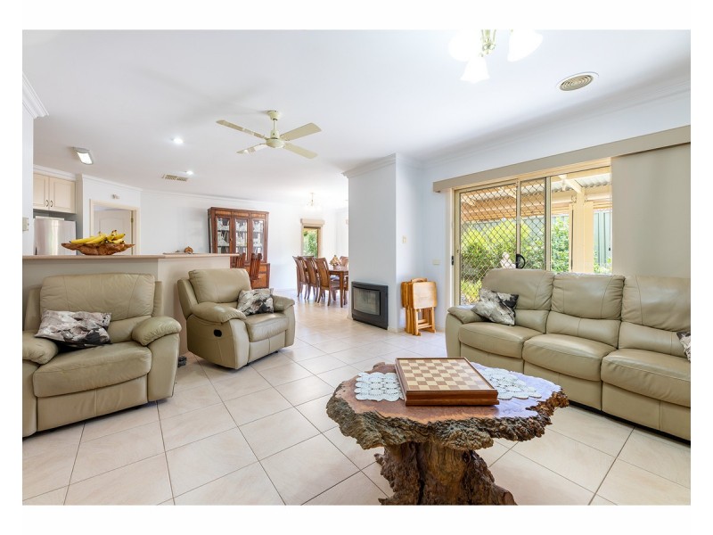 16 Telopea Street, Thurgoona NSW 2640