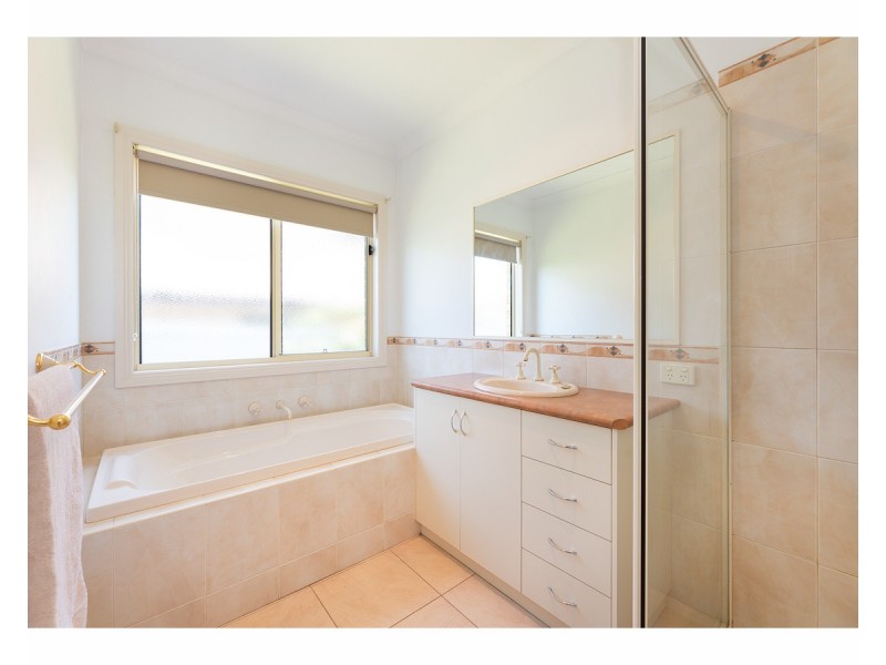 16 Telopea Street, Thurgoona NSW 2640