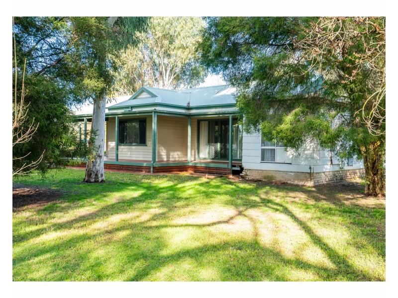 242 Dights Forrest Road, Jindera NSW 2642