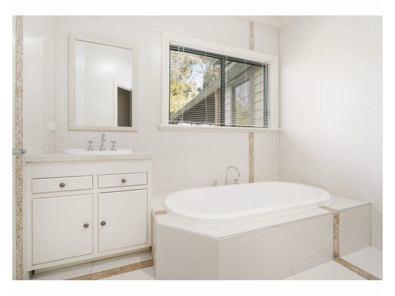 242 Dights Forrest Road, Jindera NSW 2642