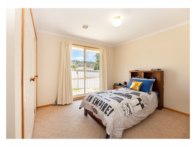 9 Falcon Circuit, West Wodonga VIC 3690