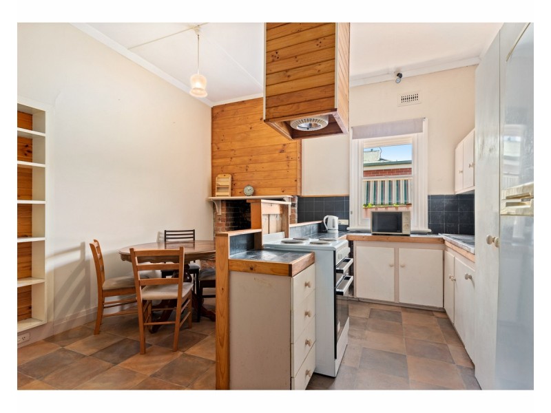 592 Poole Street, Albury NSW 2640