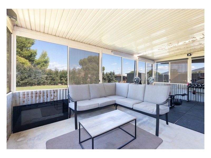 16 Blackbutt Court, Thurgoona NSW 2640