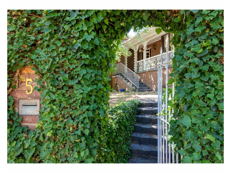 5 Heatherly Court, Wodonga VIC 3690