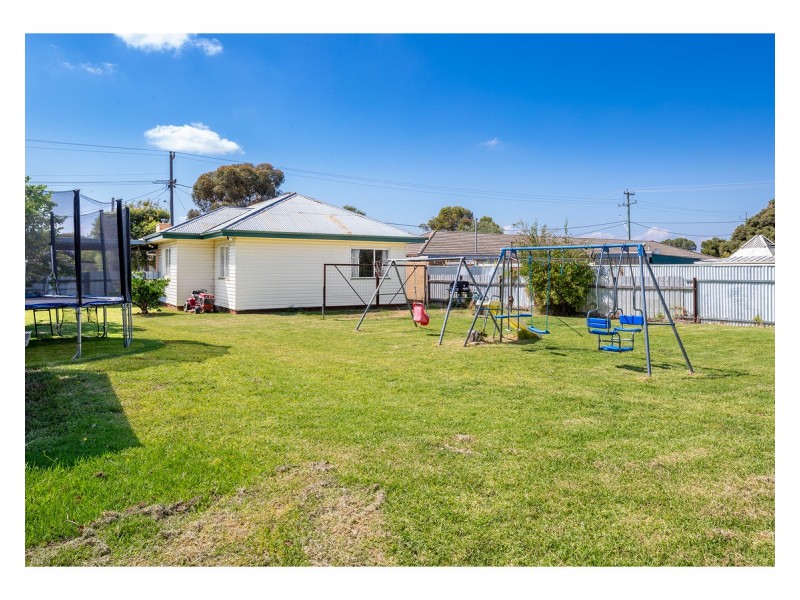 515 Kemp Street, Lavington NSW 2641