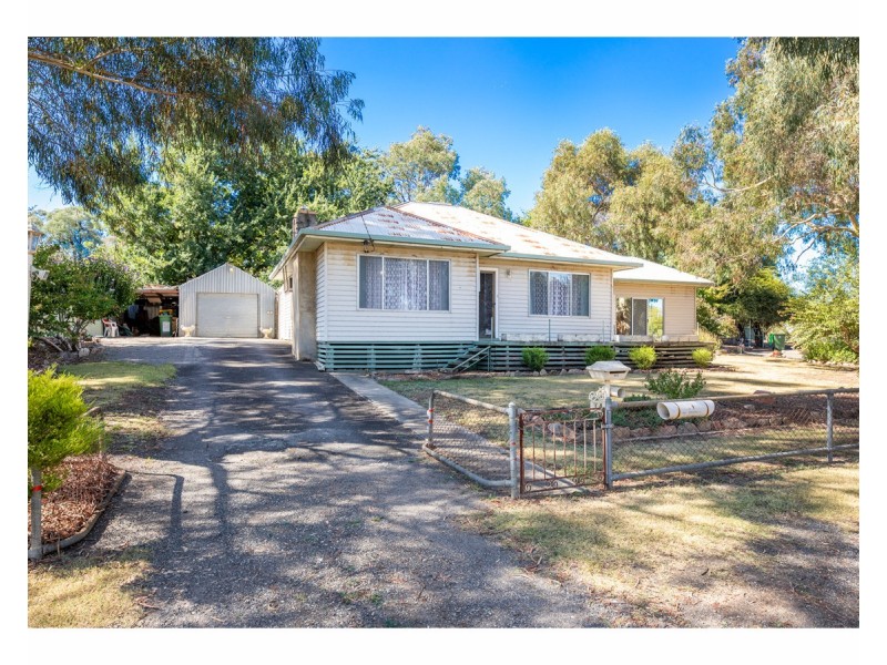 14 Bow Street, Chiltern VIC 3683