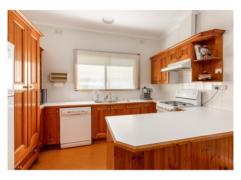 517 Danes Street, Lavington NSW 2641