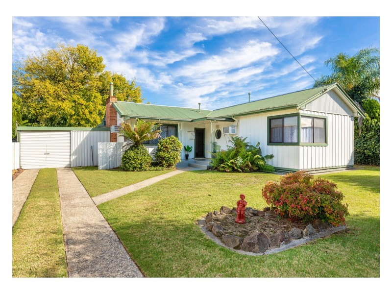 517 Danes Street, Lavington NSW 2641