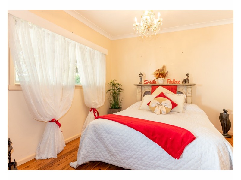 517 Danes Street, Lavington NSW 2641